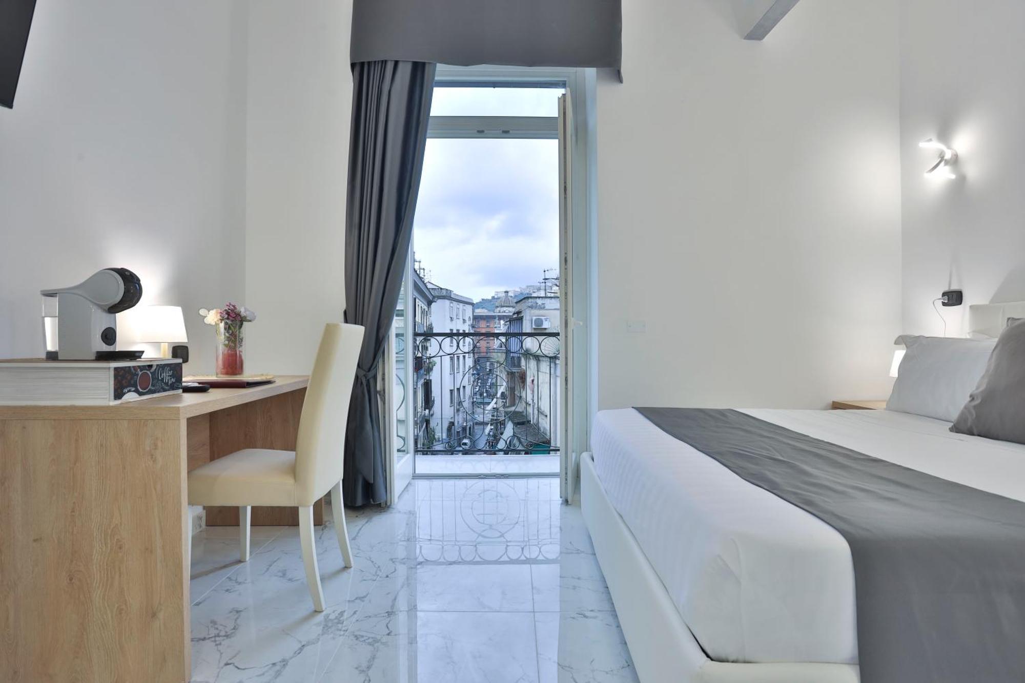 Hotiday Room Collection - Napoli Sant'Arcangelo Exterior photo