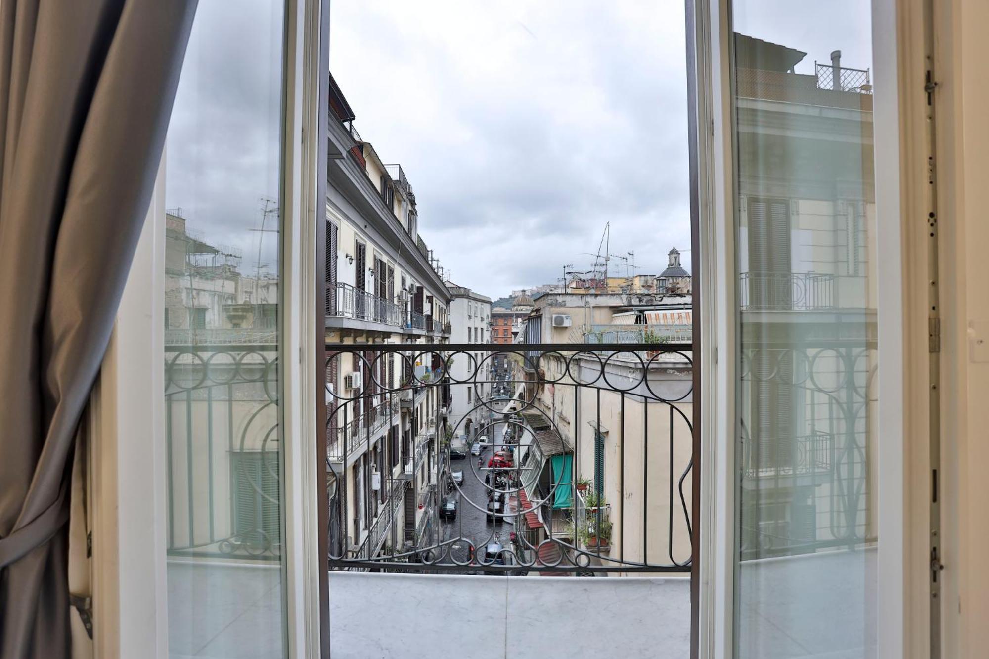 Hotiday Room Collection - Napoli Sant'Arcangelo Exterior photo